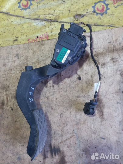 Педаль газа Volkswagen Passat B5 1.8 ATW 2000