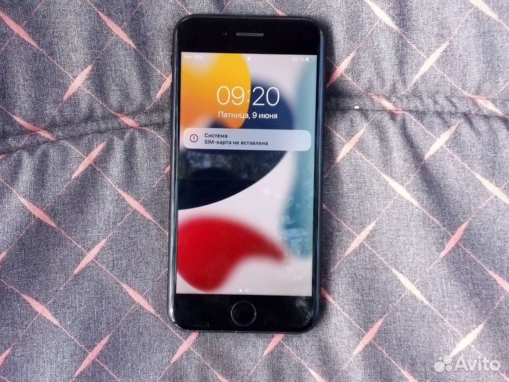 Телефон iPhone 7