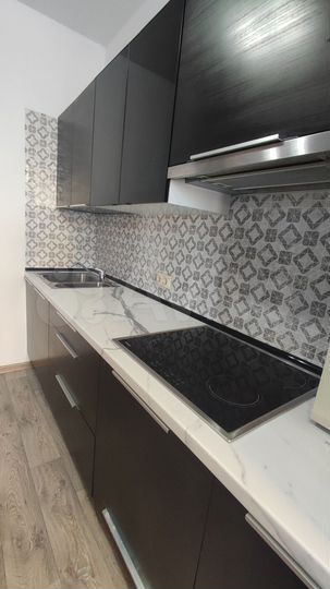 2-к. квартира, 60 м², 2/16 эт.