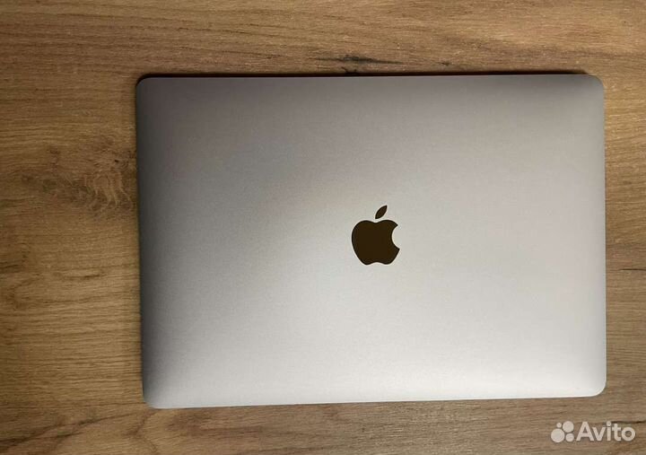 MacBook Air 13 2018 16gb 256gb (630 циклов)