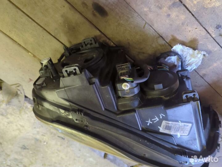 Фара передняя левая передняя правая Volvo XC90