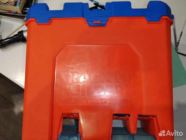 Hot wheels builder deluxe stunt