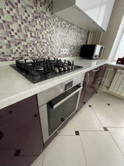 3-к. квартира, 85 м², 2/10 эт.