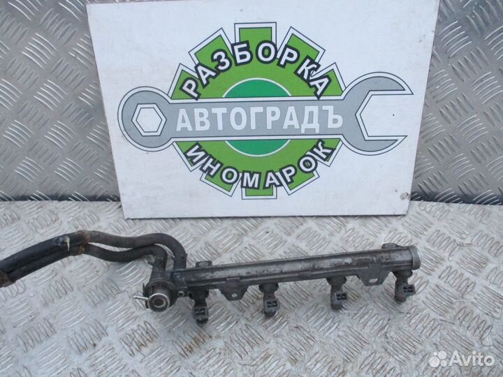 Топливная рампа Фольксваген Гольф 4 1.4