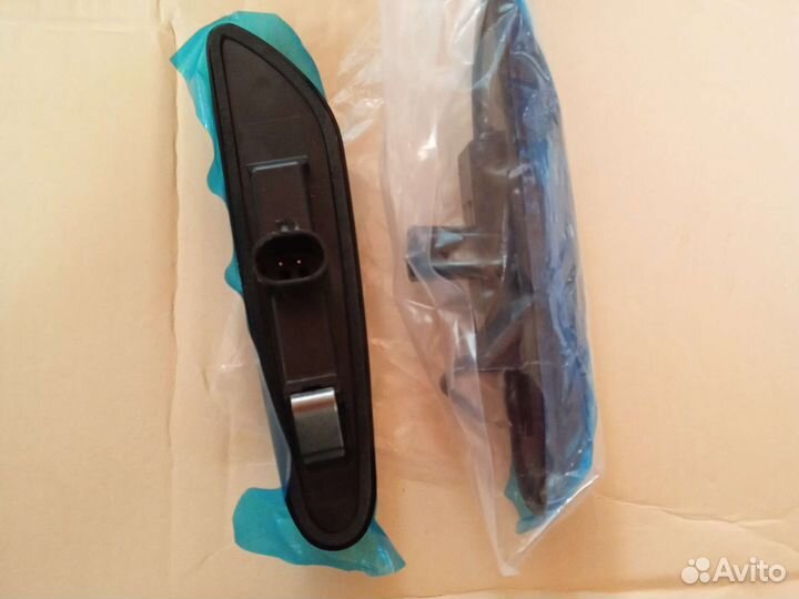 Боковые поворотники для автомобилей