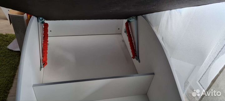 Детская кровать машинка