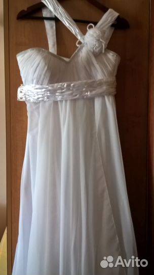 Продам свадебные платья