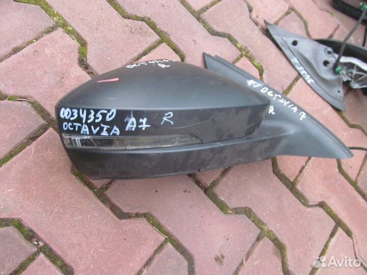 Зеркало правое Skoda Octavia A7 2013