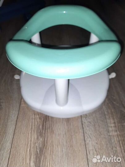 Стульчик для купания новый