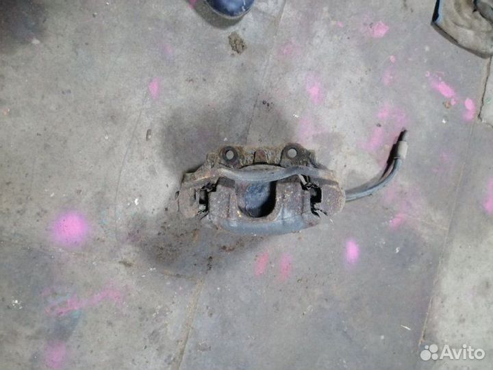 Суппорт тормозной передний правый Citroen C4