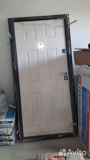 Дверь входная металлическая