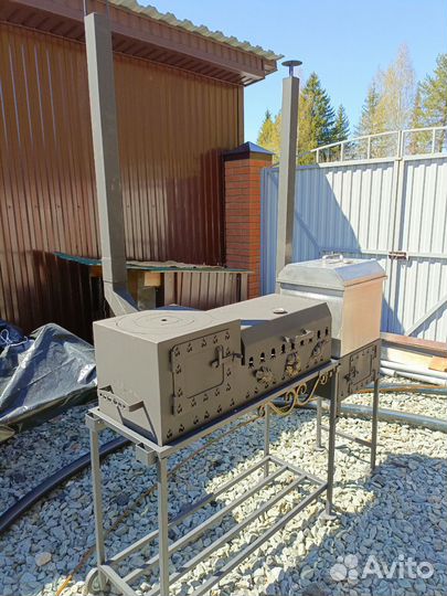 Мангал с печью и коптильней