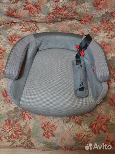 Автокресло бустер Heyner с креплением SafeUpFix