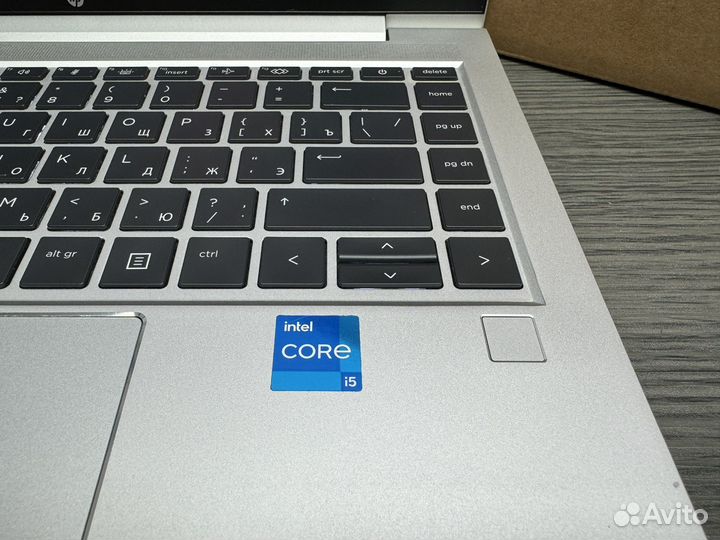 Мега ультрабук HP Core i5-1135G7 8Gb IPS SSD256