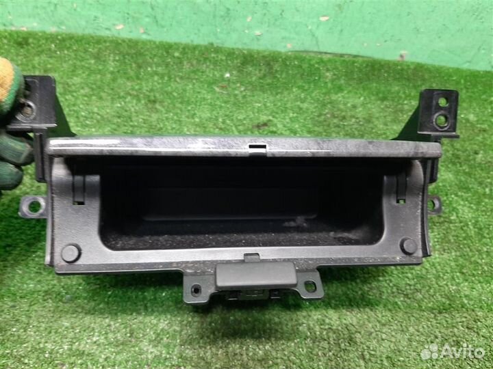 Ящик для мелочи Suzuki Grand Vitara 2012