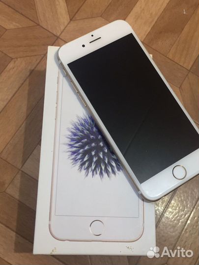 Телефон iPhone 6