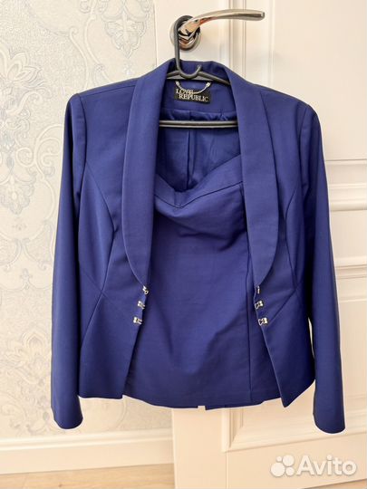 Костюм двойка с юбкой и жилетом женский 44р