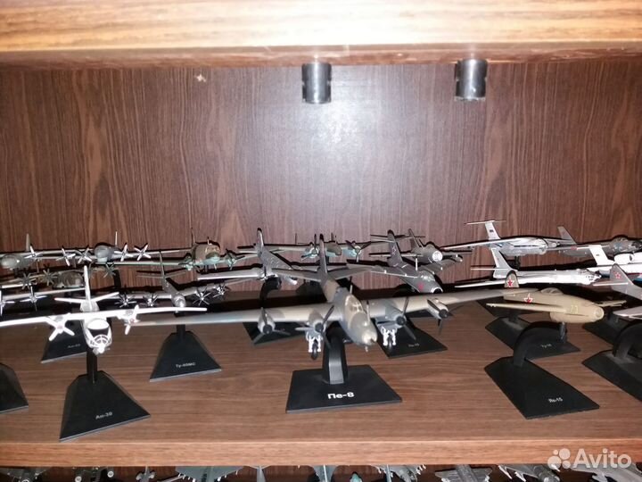 Коллекция моделей самолетов