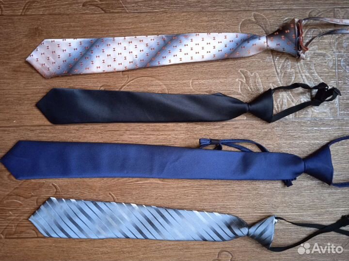 Рубашка, брюки и галстуки