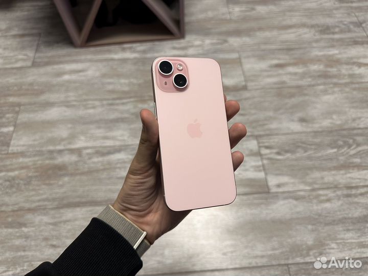iPhone 15, 128 ГБ