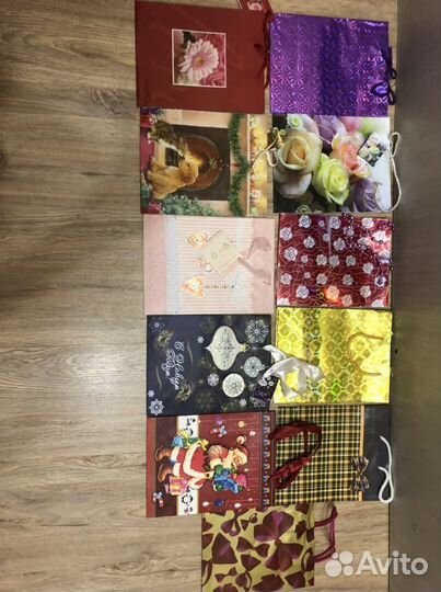 Пакеты бумажные подарочные