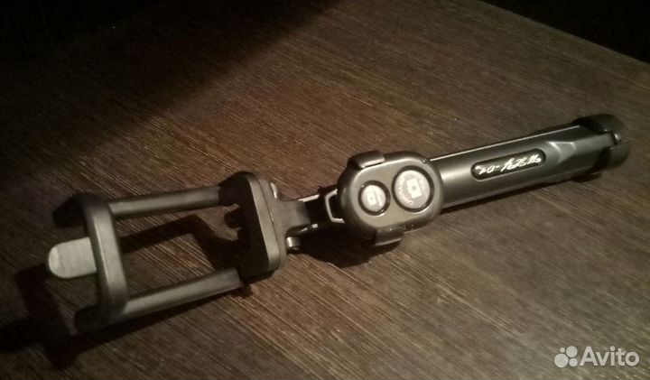 Монопод трипод с пультом управления