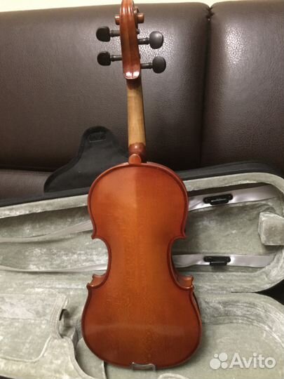Продам скрипку Pierre Сesar в новом кейсе 3/4