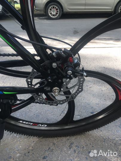 Велосипед на литых дисках