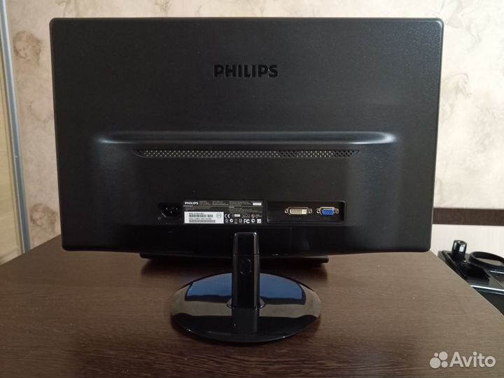 Монитор Philips 226V3L