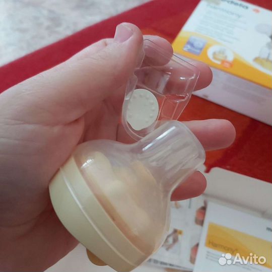 Молокоотсос medela ручной