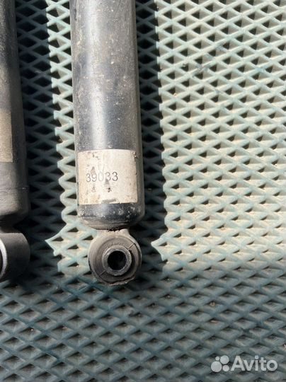 Амортизаторы задние bmw e36