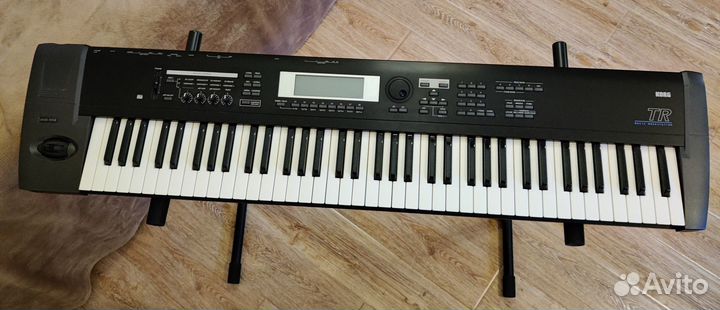 Korg TR 76 + плата EXB-smpl (встроена)