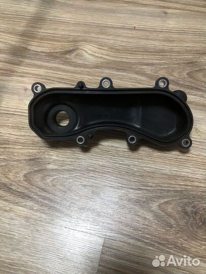 Крышка двигателя в развале VW 059103525F