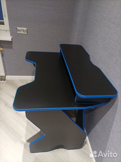 Компьютерный стол новый
