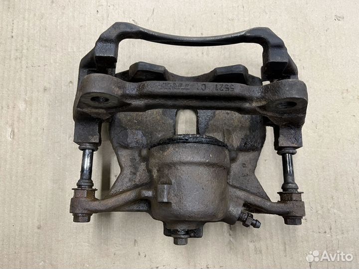 Суппорт передний левый правый дефект Октавия 3 А7