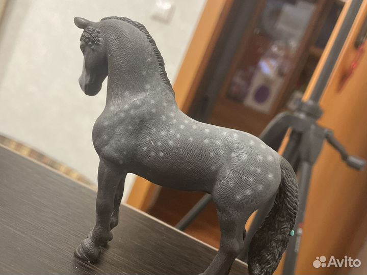 Лошадь игрушка