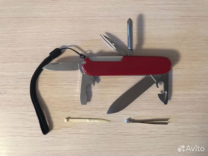 Настоящий Швейцарский, армейский нож (8 функций)