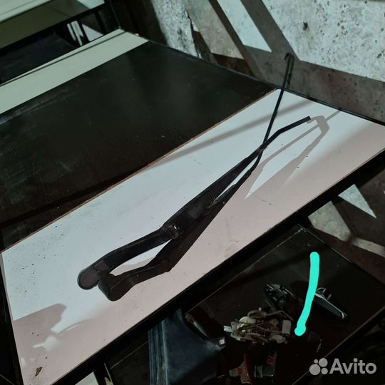 Поводок дворника mitsubishi lancer cedia