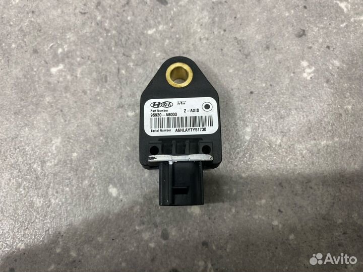 Датчик airbag Kia Ceed 2 JD 2013 95920A6000