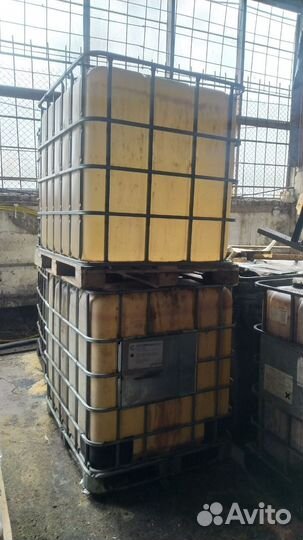 Пластиковые кубы и емкость 10кубов