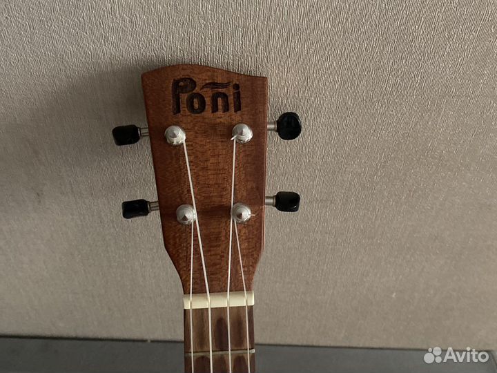 Укулеле тенор