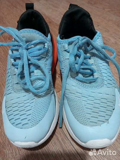 Кроссовки женские