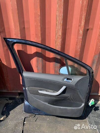 Дверь передняя левая Peugeot 308 Пежо 308