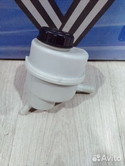 Бачок гидроусилителя гур Renault duster