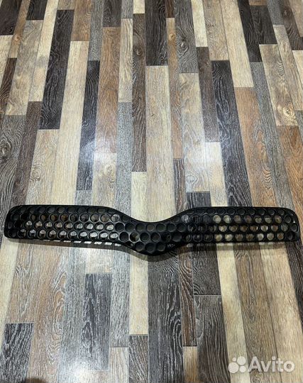 Решетка радиатора Toyota Vitz ncp10