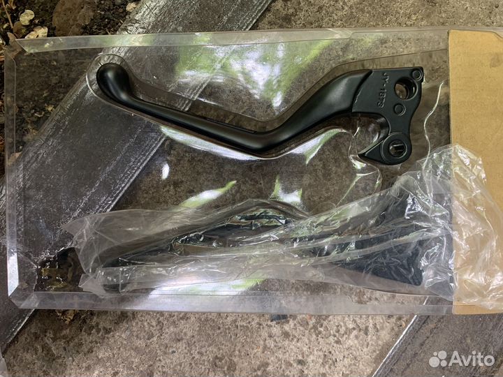 Ручки сцепления и тормоза на мотоцикл