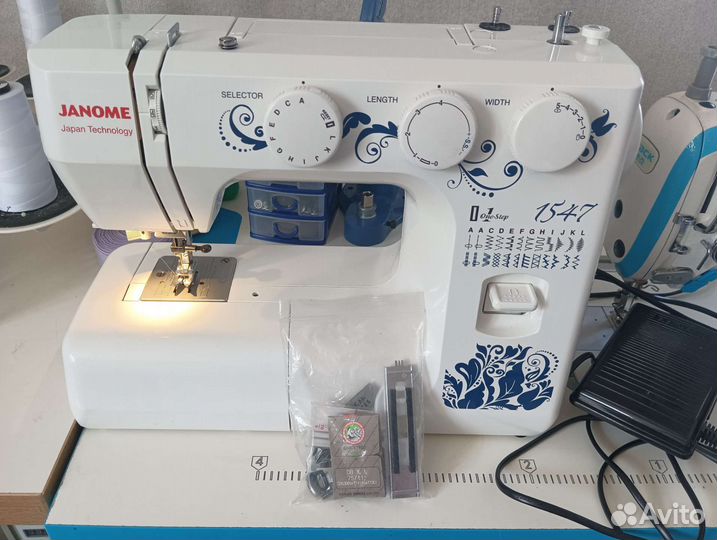 Швейная машинка janome