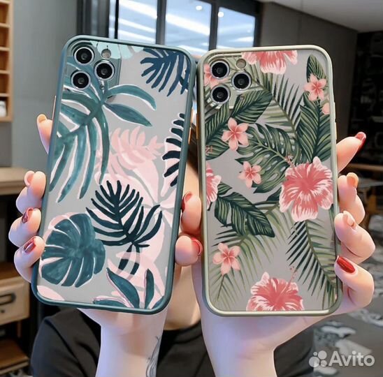 Чехлы на iPhone 12