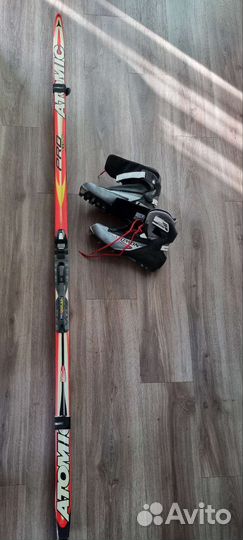 Беговые лыжи atomic с ботинками для лыж