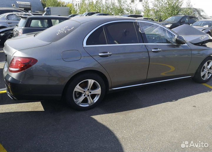 Mercedes w213 2016 г по запчастям